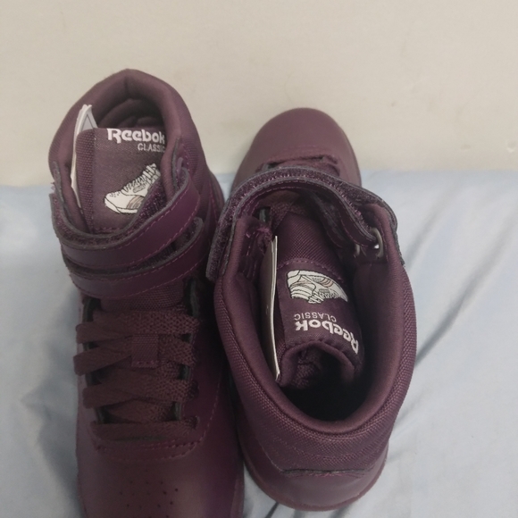 Brand new RBK Classics - Picture 3 of 6